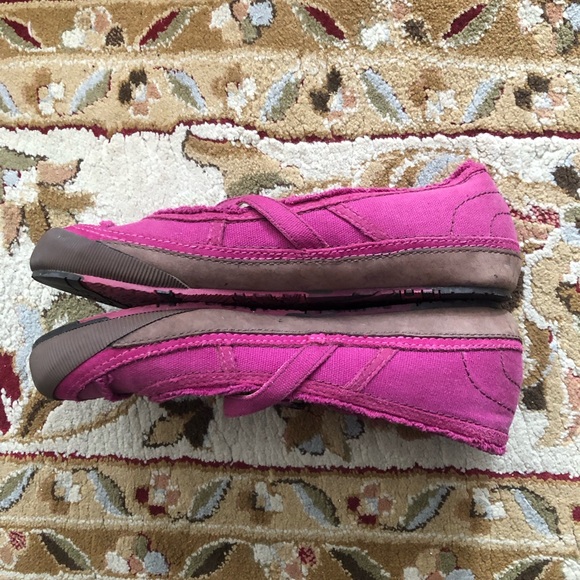 Merrell Pink and Brown Flats Size 8 - Picture 9 of 10